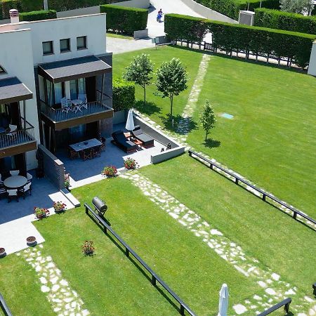 Heaven Luxury Villa Néa Róda Kültér fotó