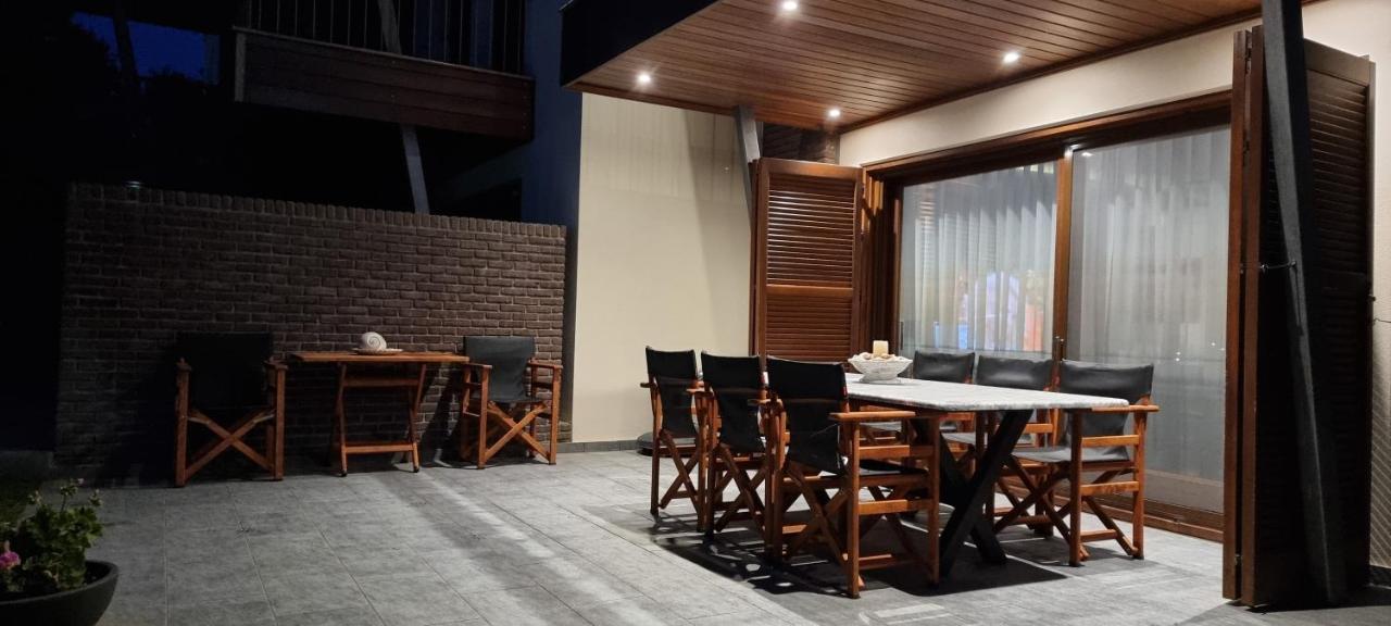 Heaven Luxury Villa Néa Róda Kültér fotó