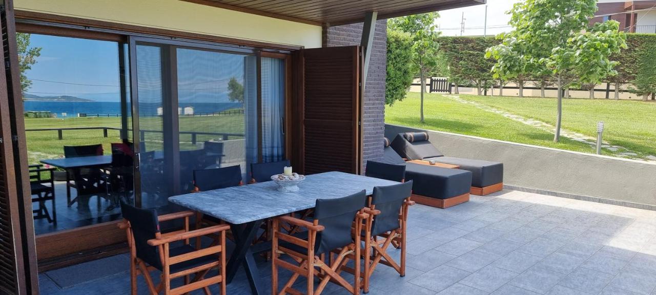 Heaven Luxury Villa Néa Róda Kültér fotó