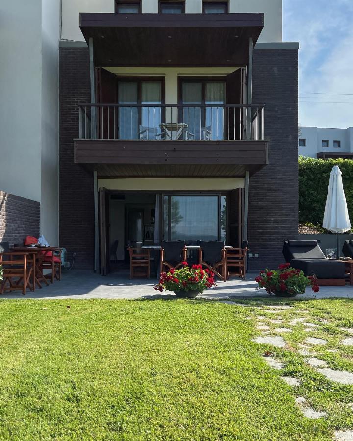 Heaven Luxury Villa Néa Róda Kültér fotó