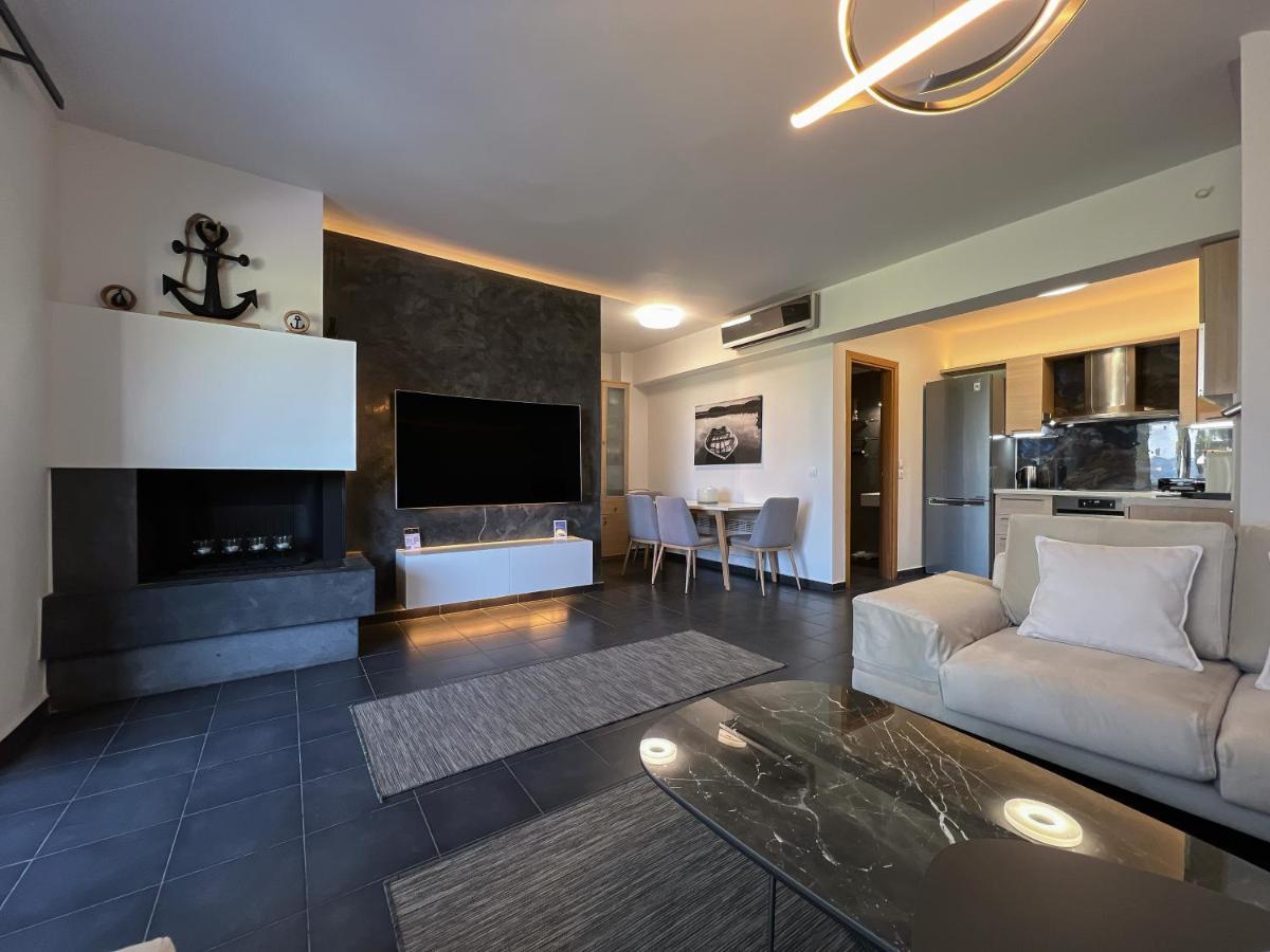 Heaven Luxury Villa Néa Róda Kültér fotó
